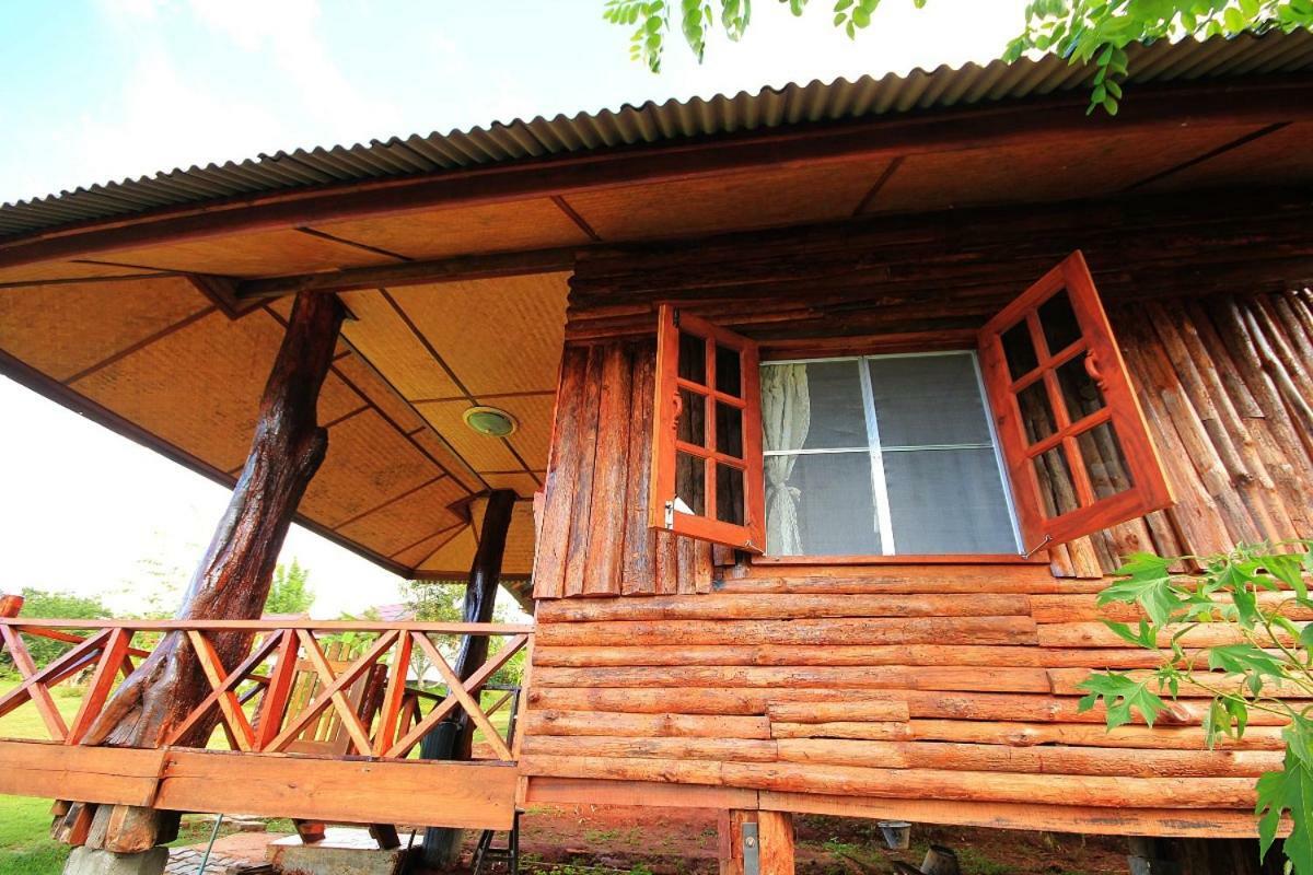 Hotel มนต์เมืองแจ่ม Mae Chaem Exterior foto